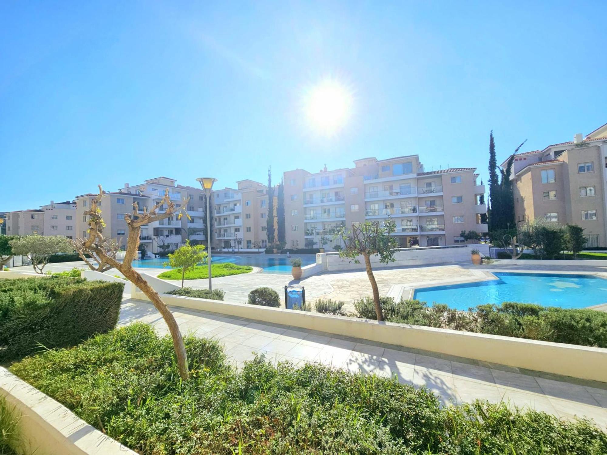 Elysia Park Apartments Пафос Экстерьер фото