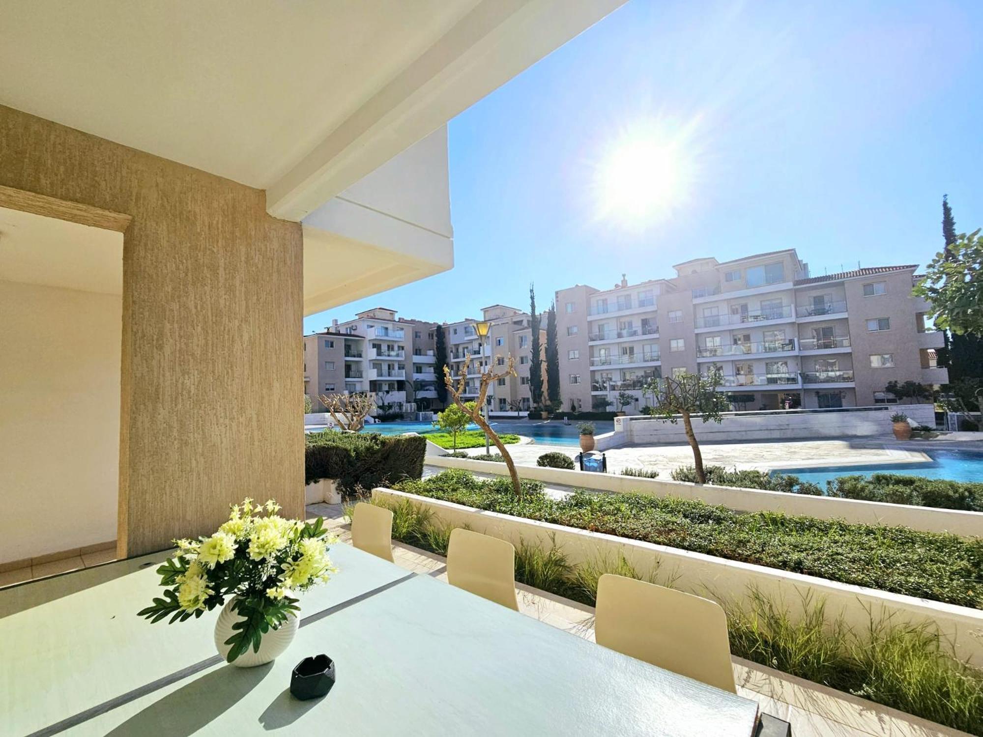 Elysia Park Apartments Пафос Экстерьер фото