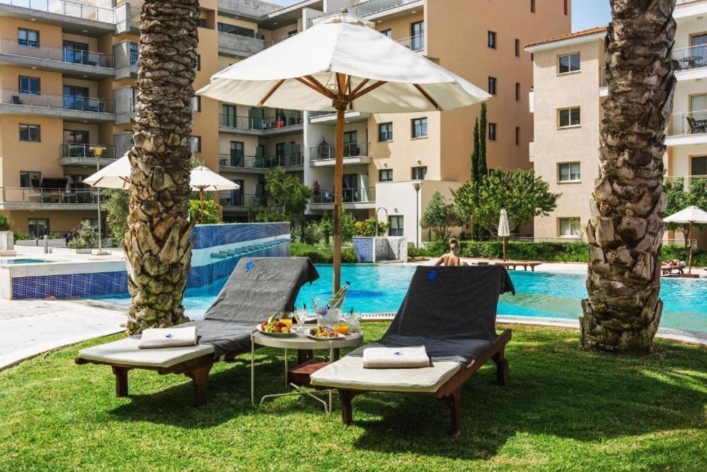 Elysia Park Apartments Пафос Экстерьер фото