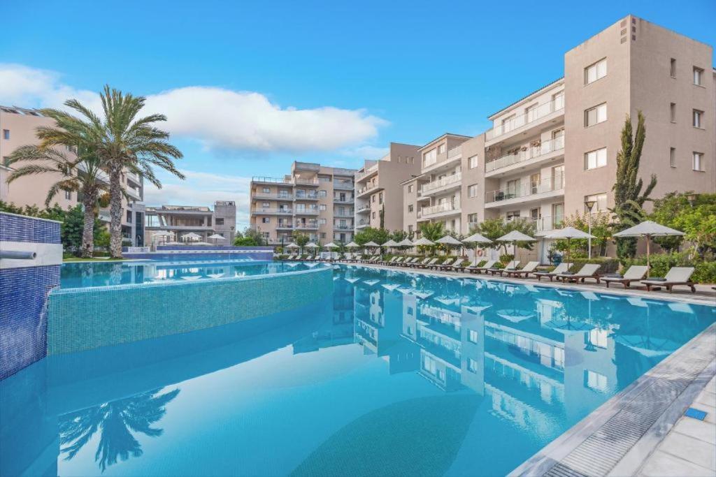 Elysia Park Apartments Пафос Экстерьер фото